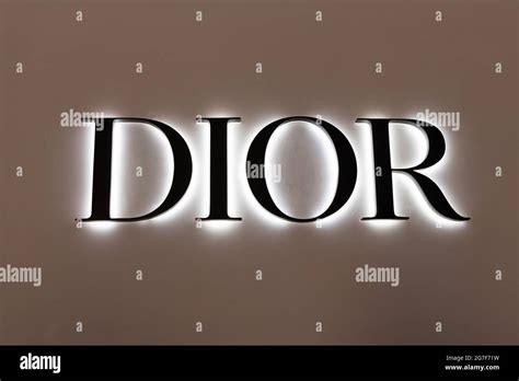 christian dior sign.